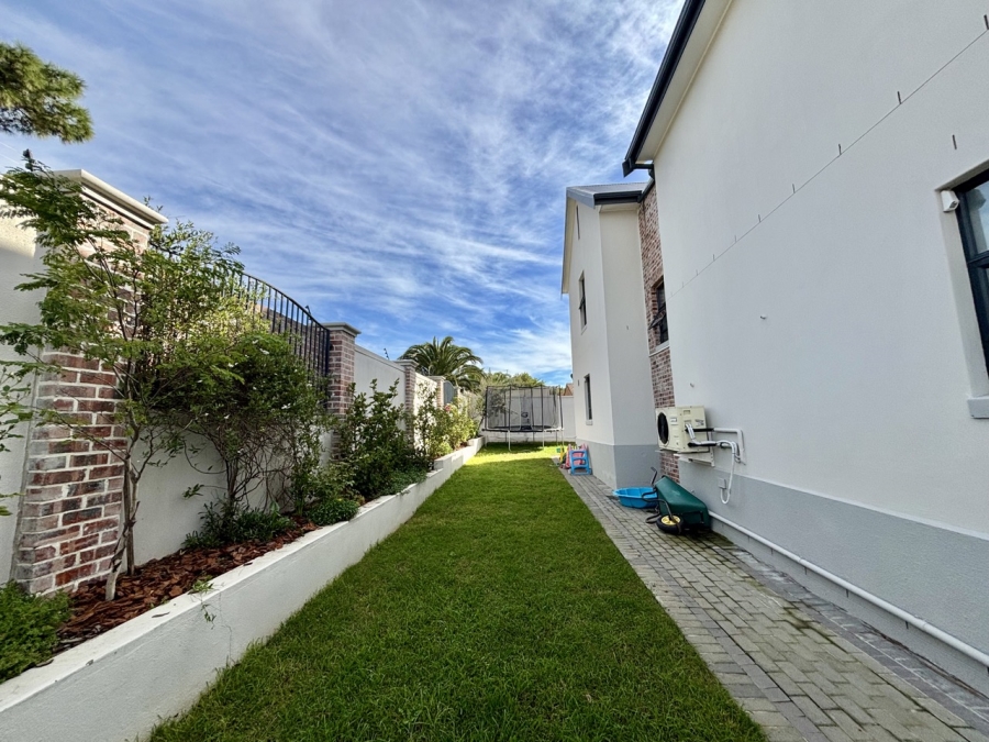 To Let 3 Bedroom Property for Rent in Vierlanden Western Cape